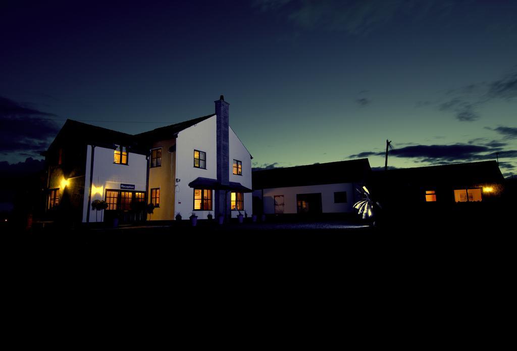 Bed and Breakfast Blackthorn Farm Холихед Экстерьер фото