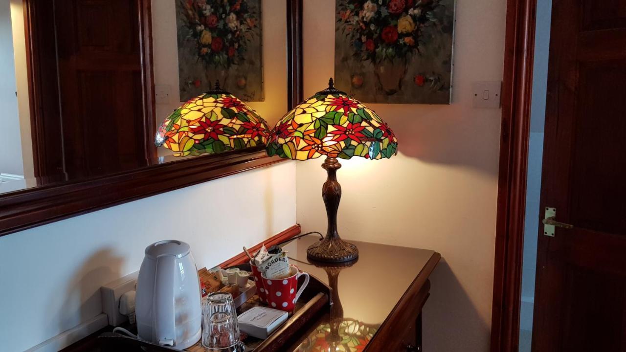 Bed and Breakfast Blackthorn Farm Холихед Экстерьер фото
