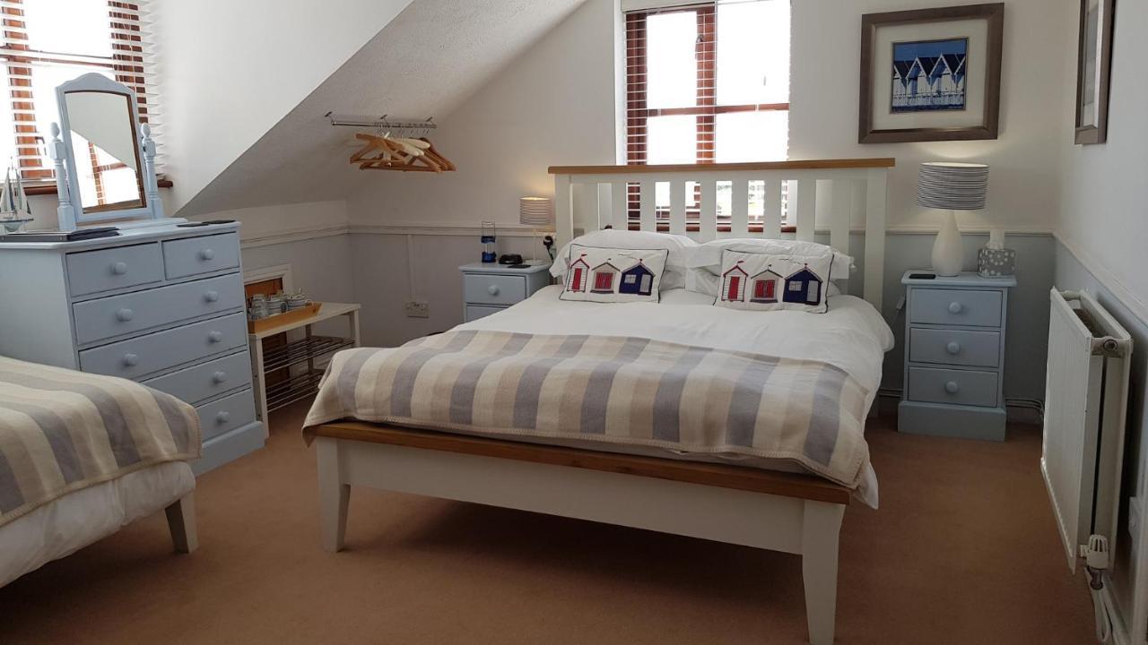 Bed and Breakfast Blackthorn Farm Холихед Экстерьер фото